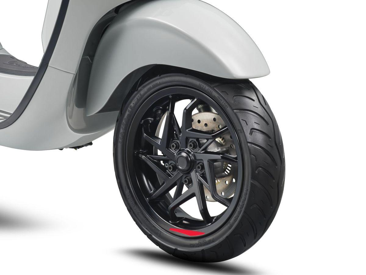 前挡泥板与轮毂